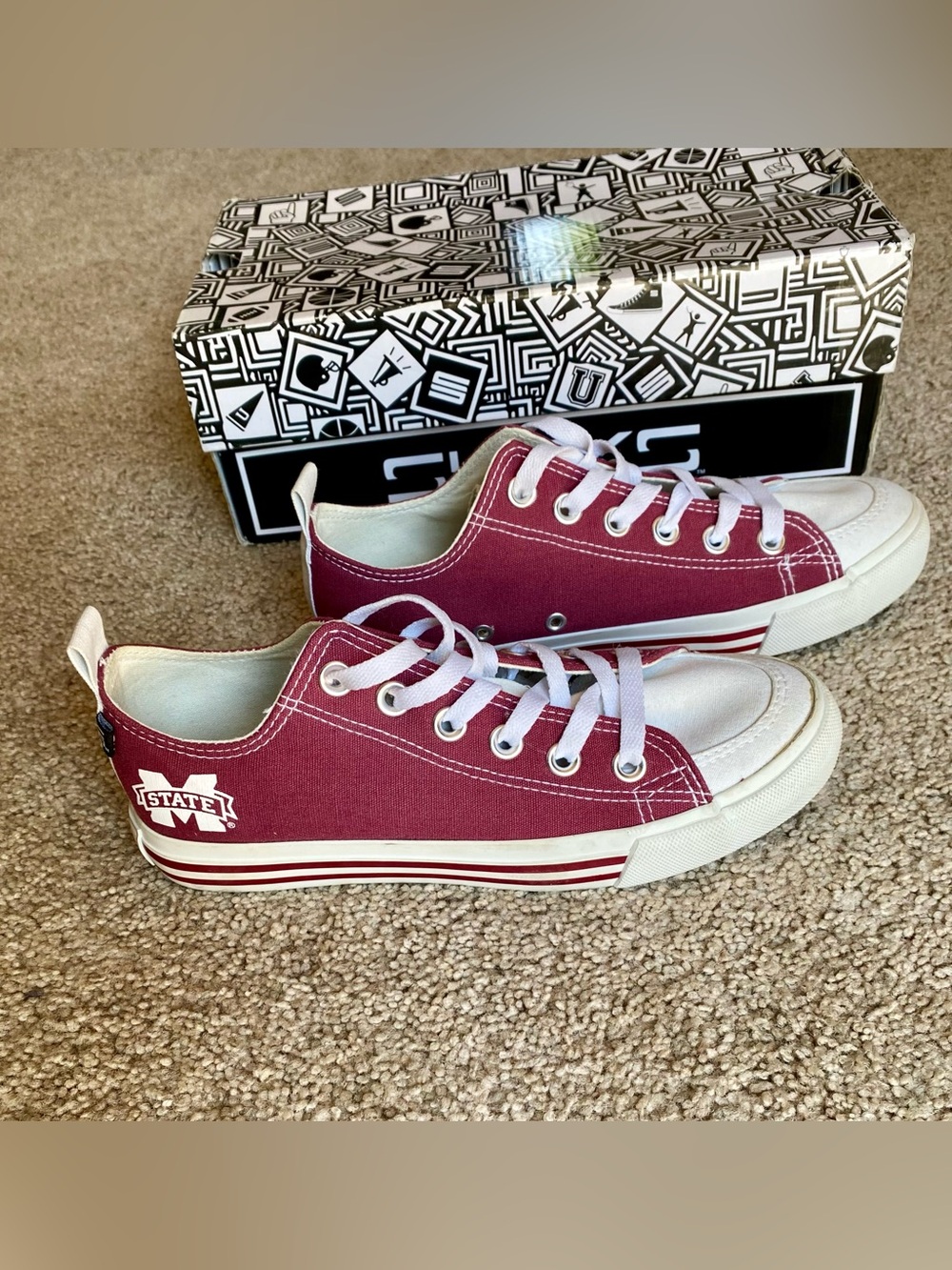 🆕 Mississippi State Bulldogs SKICKS Sneakers Tennis Shoes